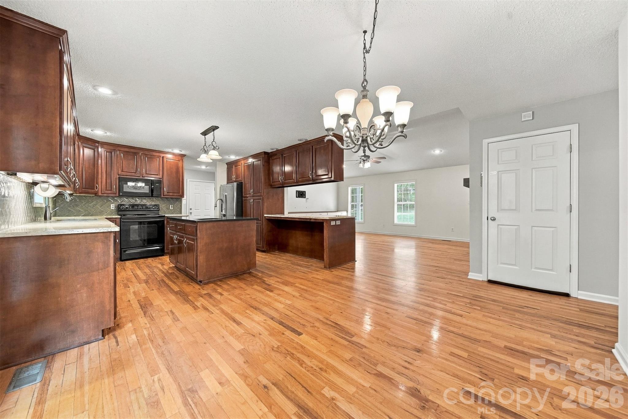 Single Family Residence at 112 Jennings Lane, Taylorsville, photo 8 of 54