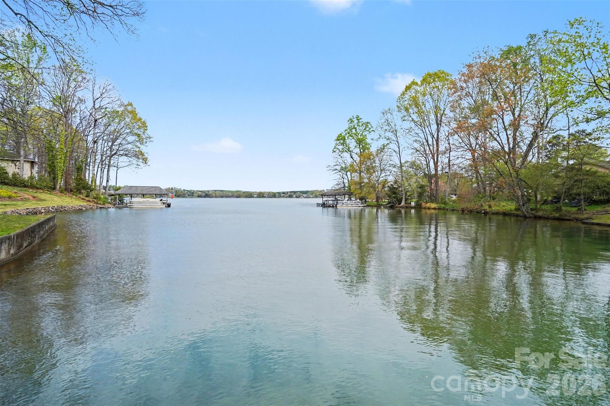 Deep water dock on a private cove--this can't be beat! - 185 Appian Way, Shelby