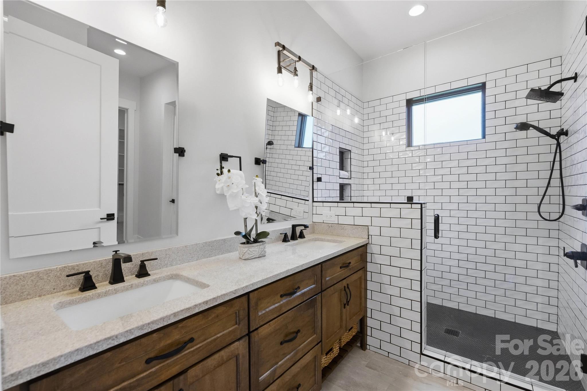 2nd primary bathroom - 644 Normandy Road, Mooresville