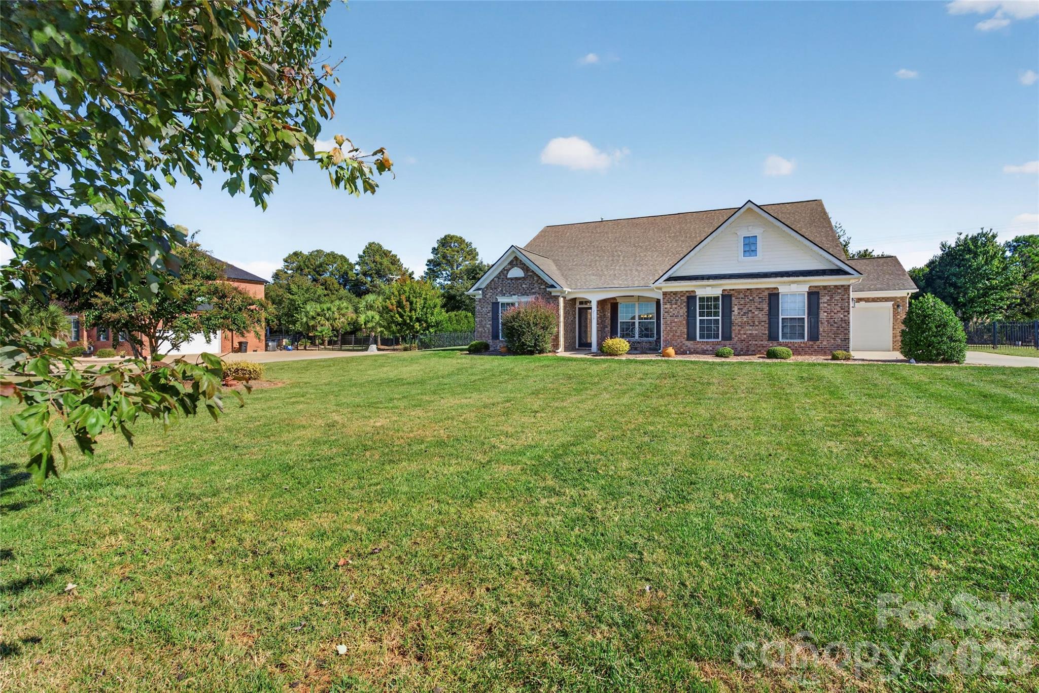 Single Family Residence at 2117 Belle Regal Circle, Rock Hill, photo 5 of 48