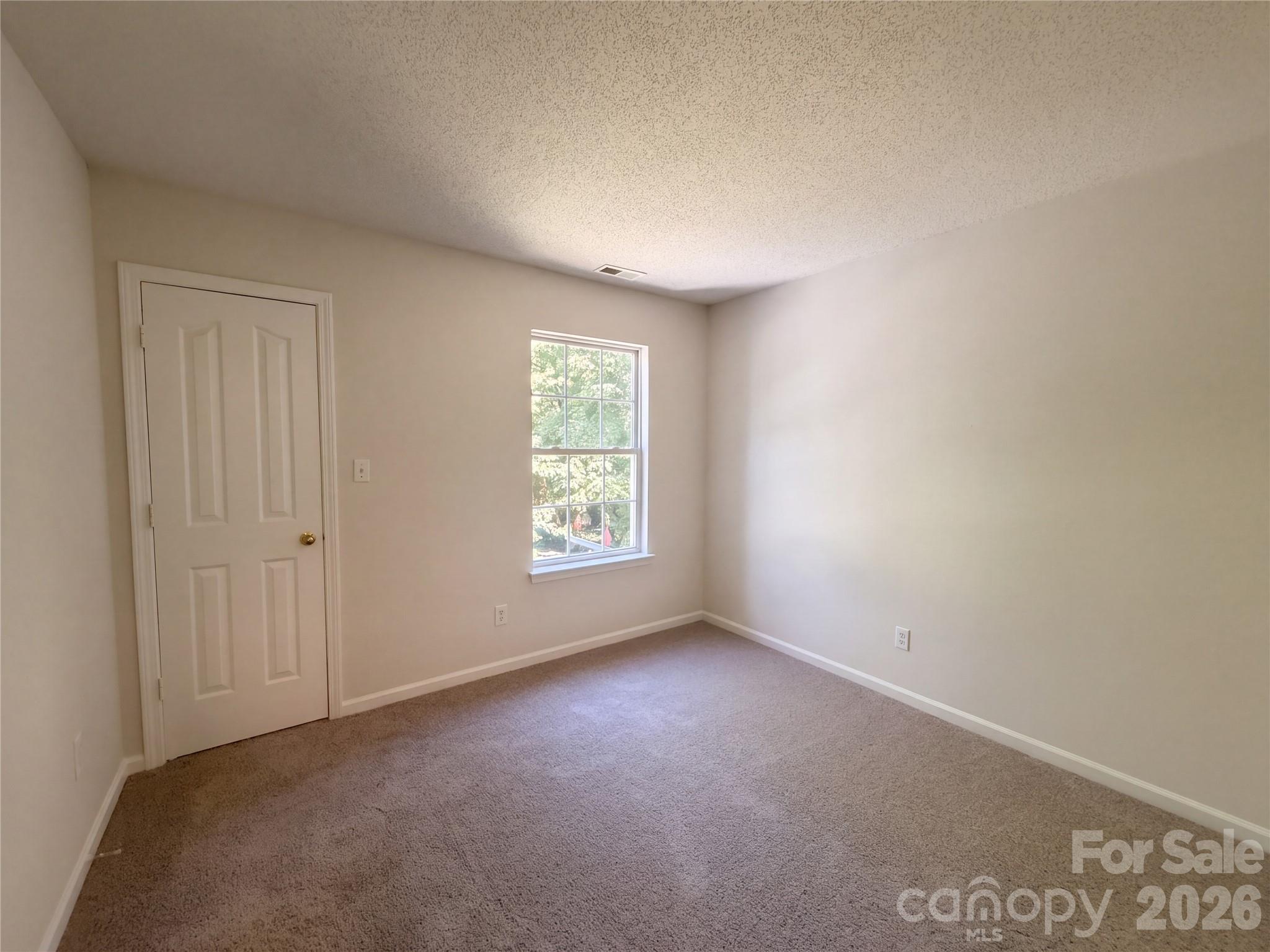 Single Family Residence at 10705 Azure Valley Place, Charlotte, photo 5 of 15