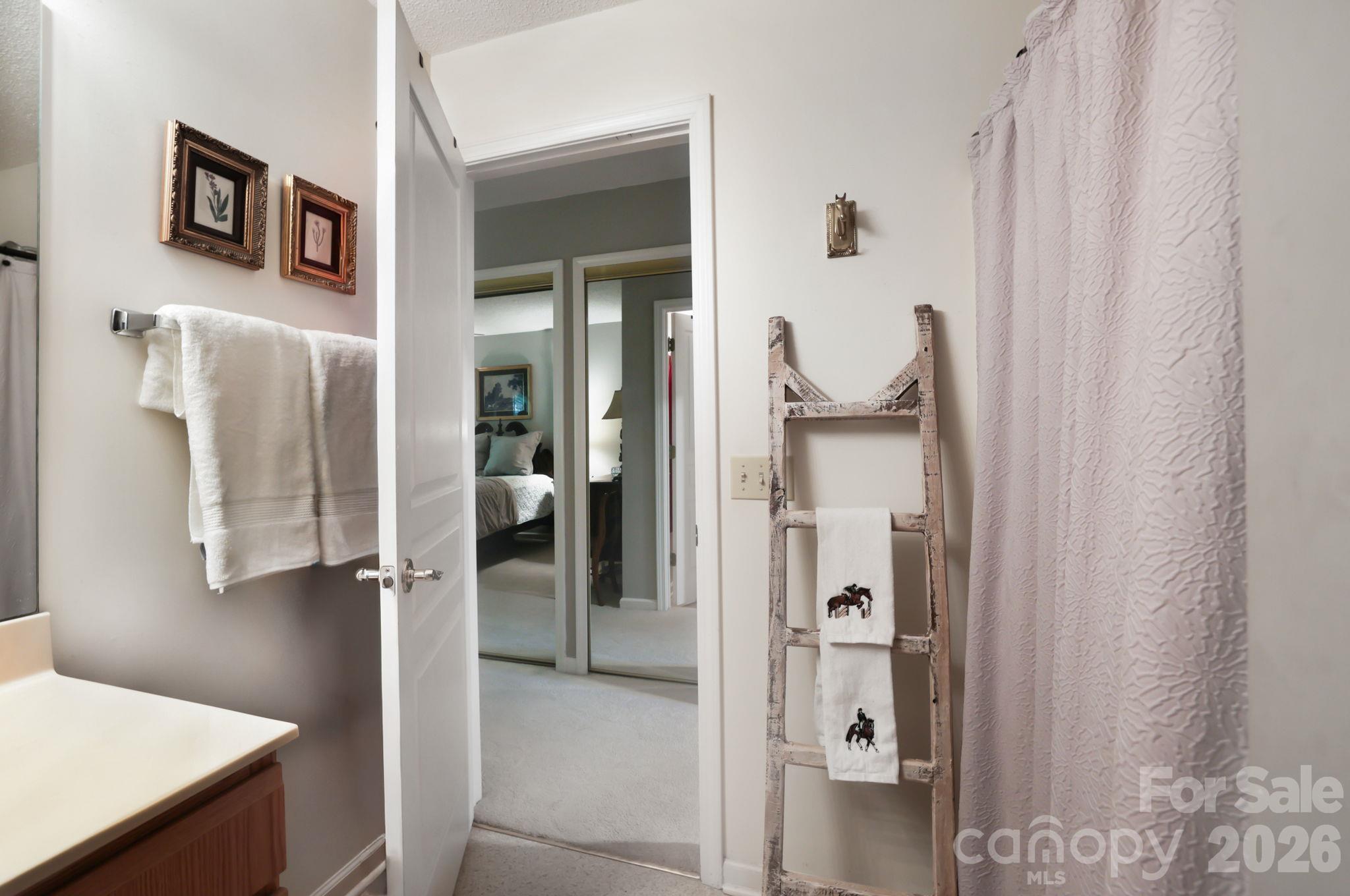 Condominium at 1406 Deermouse Way, Hendersonville, photo 29 of 33