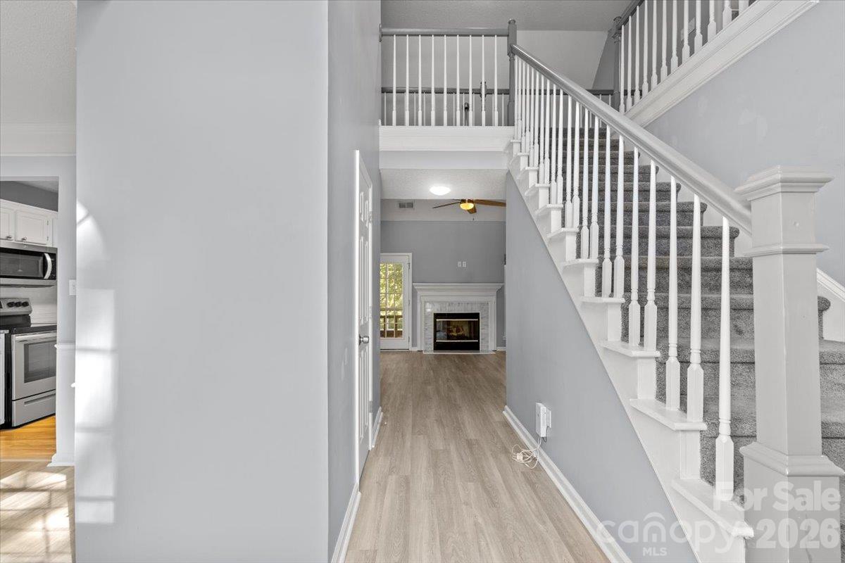 Single Family Residence at 3688 Lake Spring Avenue, Concord, photo 4 of 48