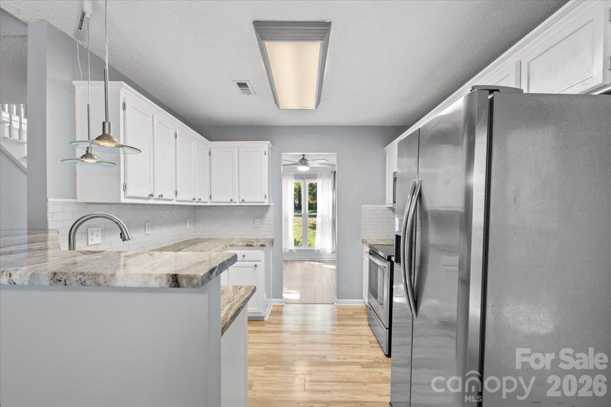Single Family Residence at 3688 Lake Spring Avenue, Concord, photo 13 of 48