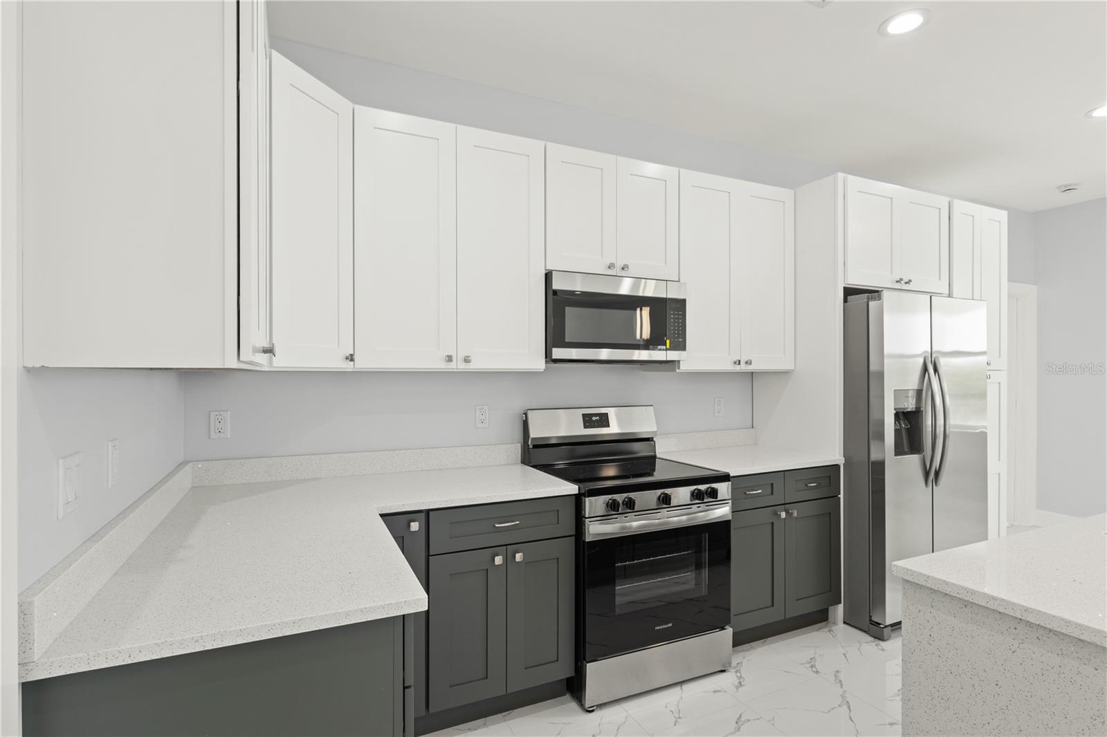 New appliances! - 12025 CLARENDON AVE, PORT CHARLOTTE