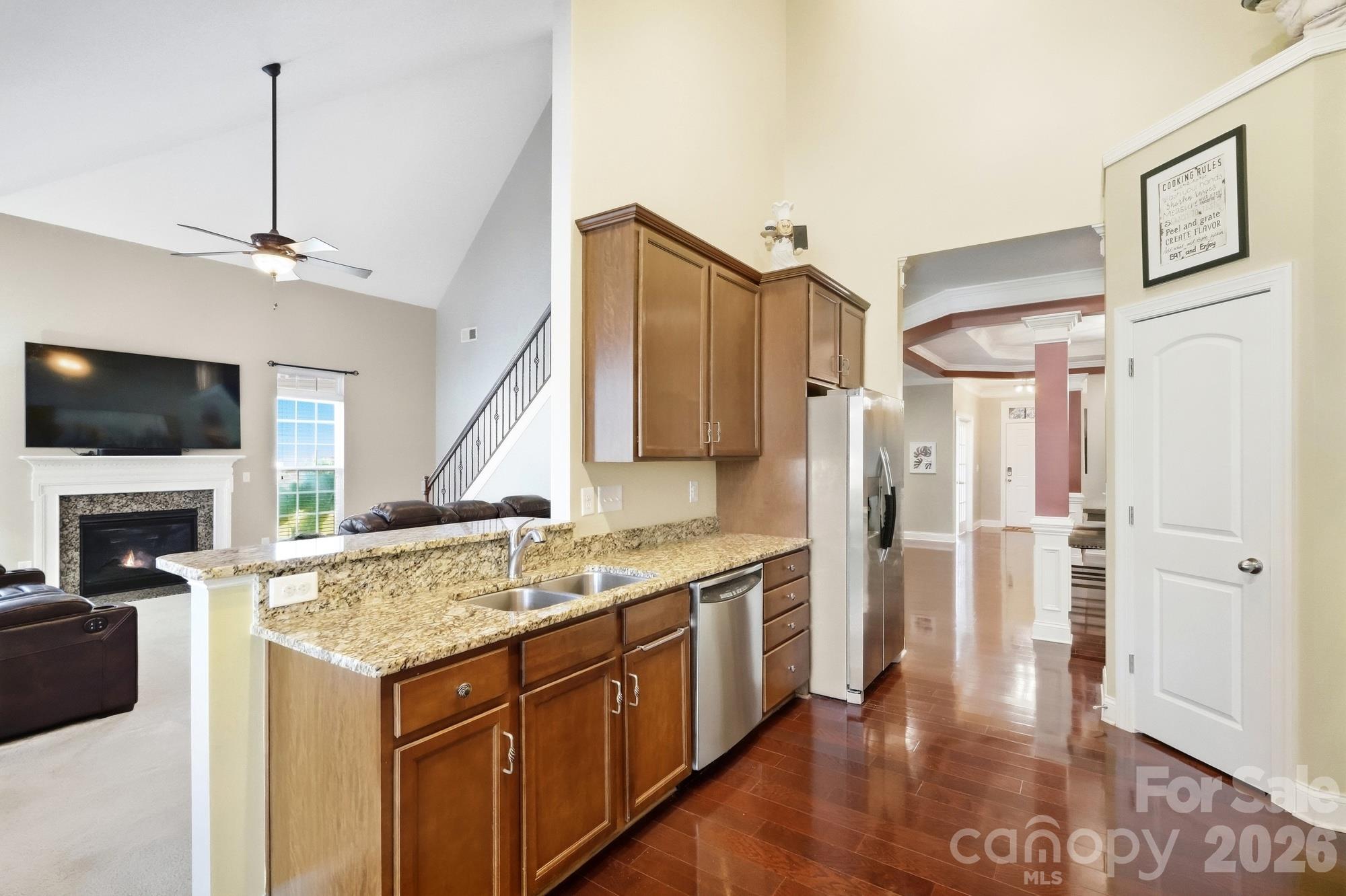 Single Family Residence at 10110 Loch Lomond Drive, Charlotte, photo 7 of 29