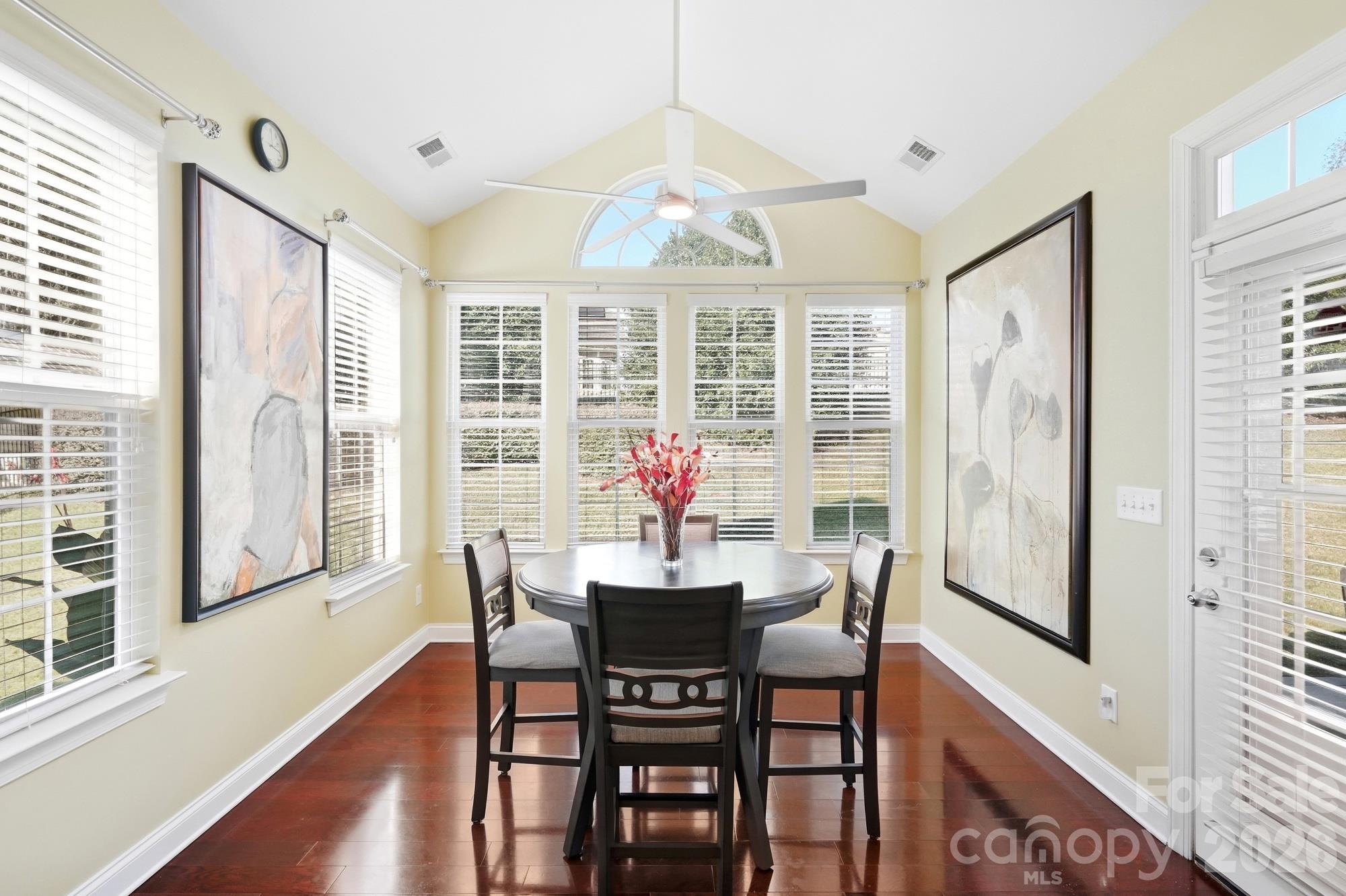 Single Family Residence at 10110 Loch Lomond Drive, Charlotte, photo 9 of 29