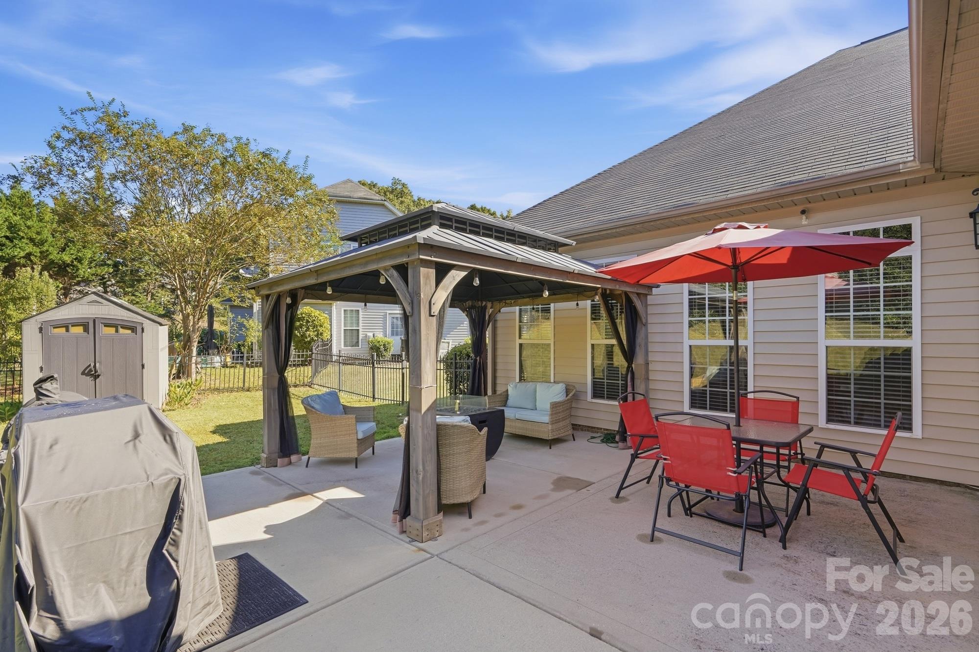 Single Family Residence at 10110 Loch Lomond Drive, Charlotte, photo 26 of 29