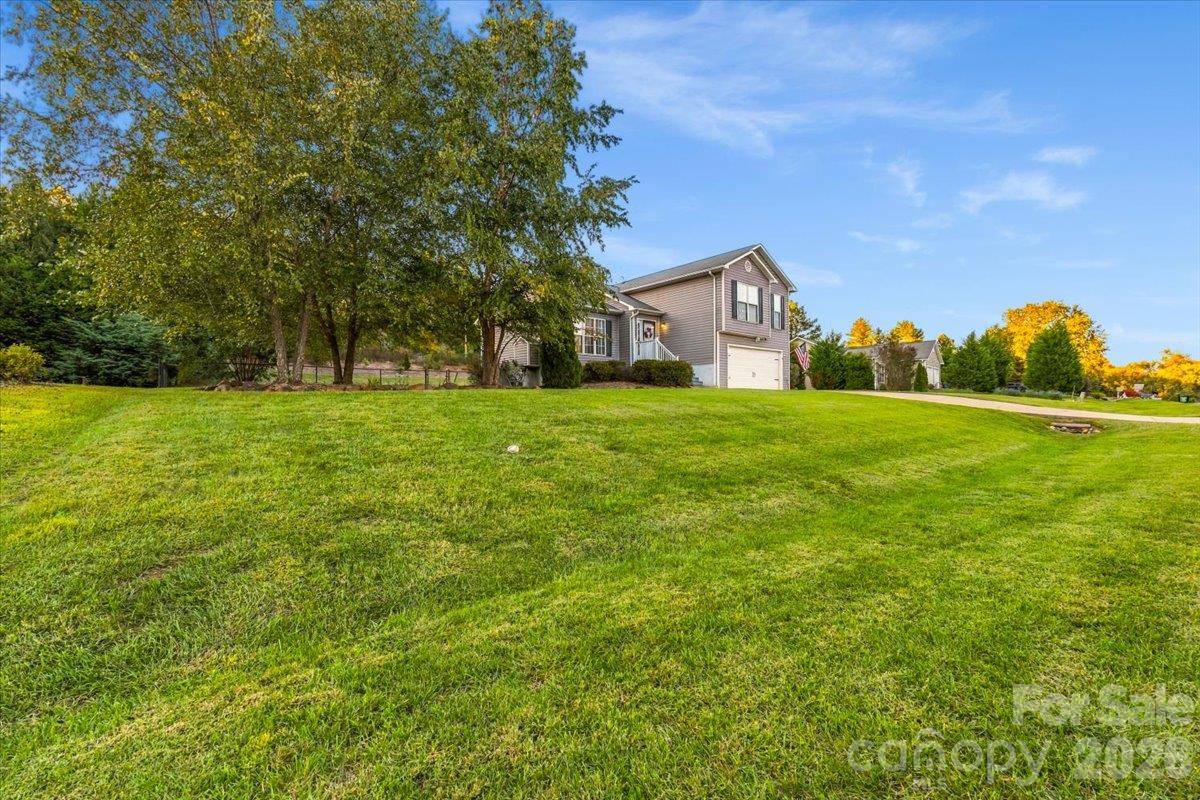 Single Family Residence at 106 S River Glen Drive, Morganton, photo 23 of 26