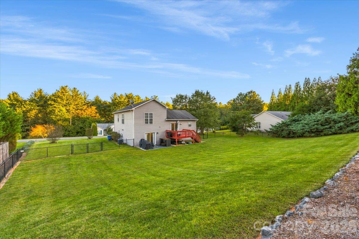 Large Yard! - 106 S River Glen Drive, Morganton