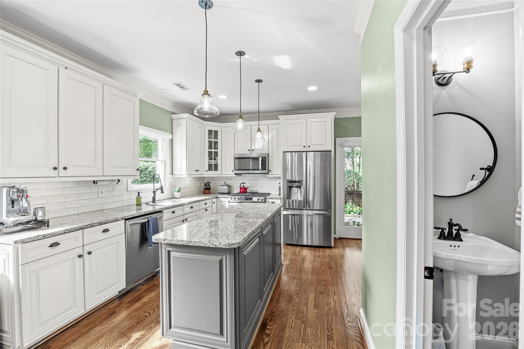Single Family Residence at 512 Olmsted Park Place, Charlotte, photo 14 of 48