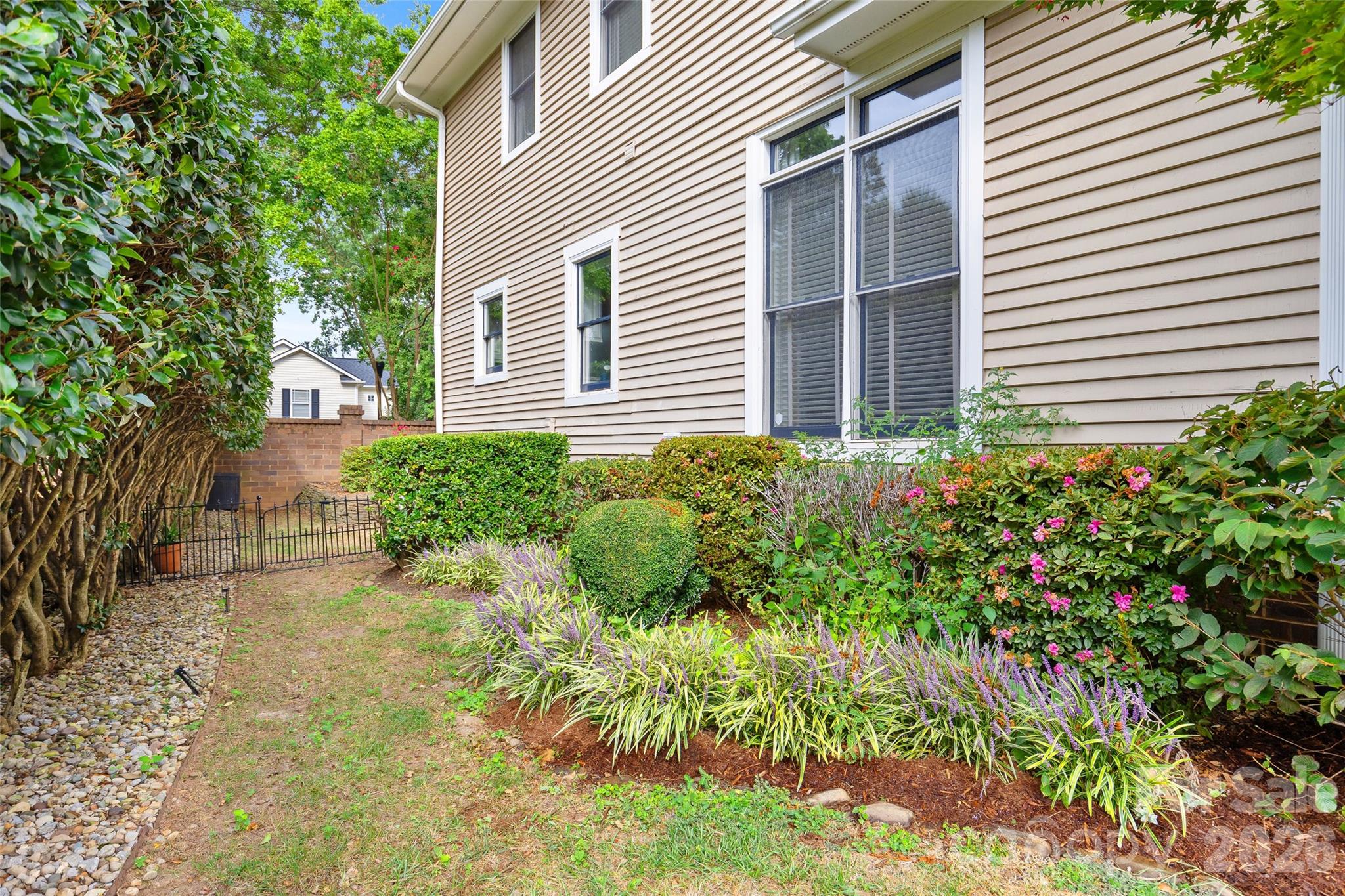Single Family Residence at 512 Olmsted Park Place, Charlotte, photo 33 of 48