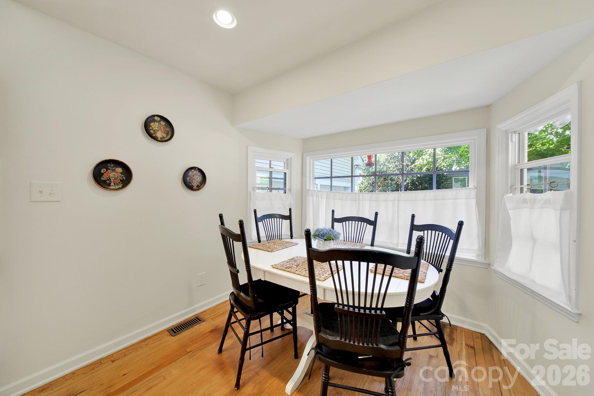 Single Family Residence at 1219 Honeybee Trail, Fort Mill, photo 9 of 37