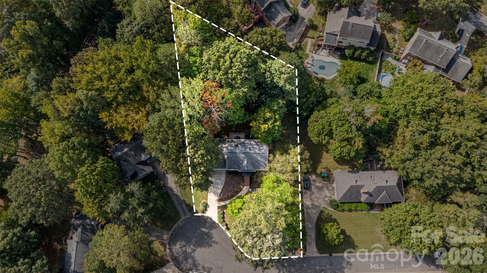 Single Family Residence at 2020 Fairchelsea Way Lane, Matthews, photo 5 of 28