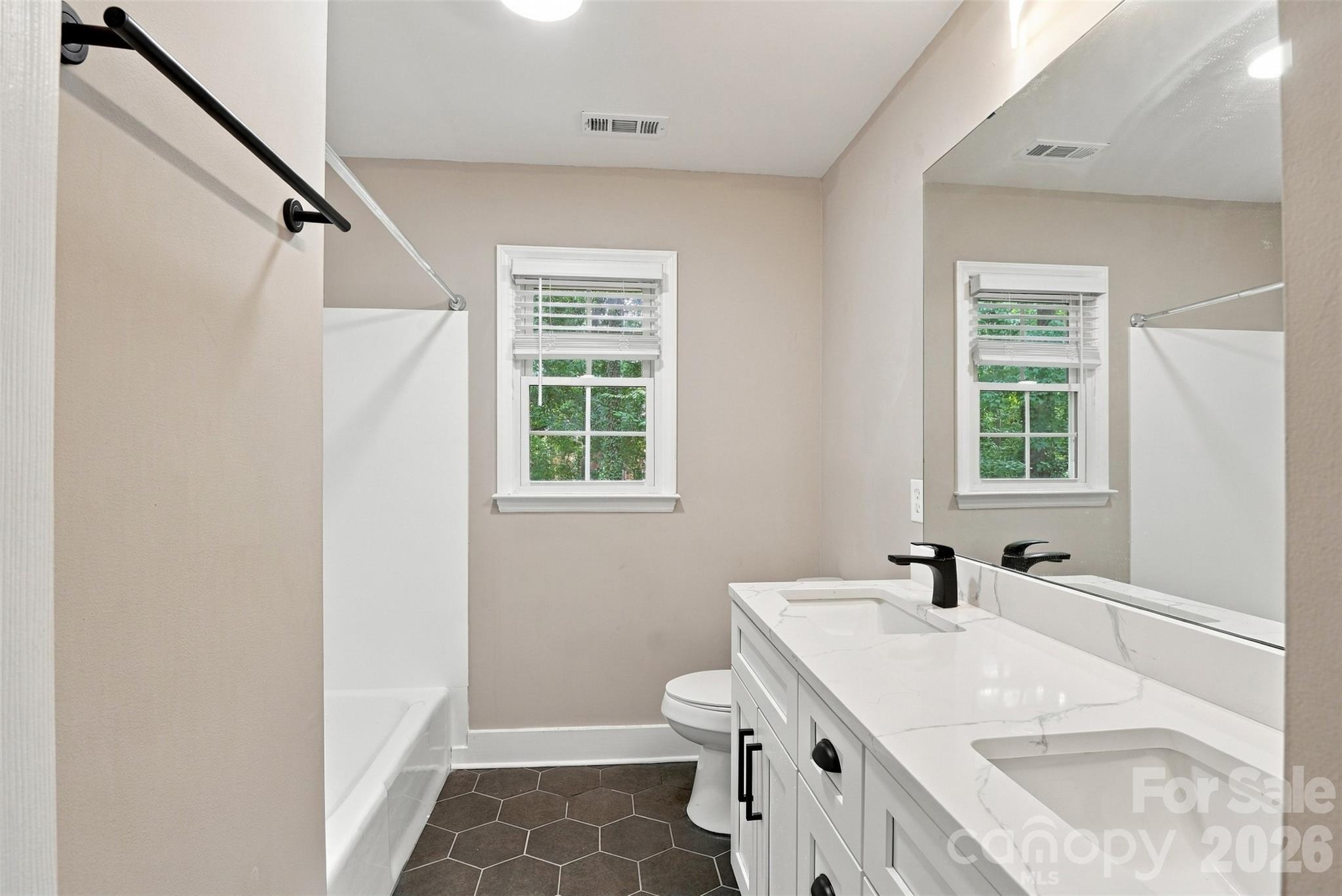 Single Family Residence at 2020 Fairchelsea Way Lane, Matthews, photo 23 of 28