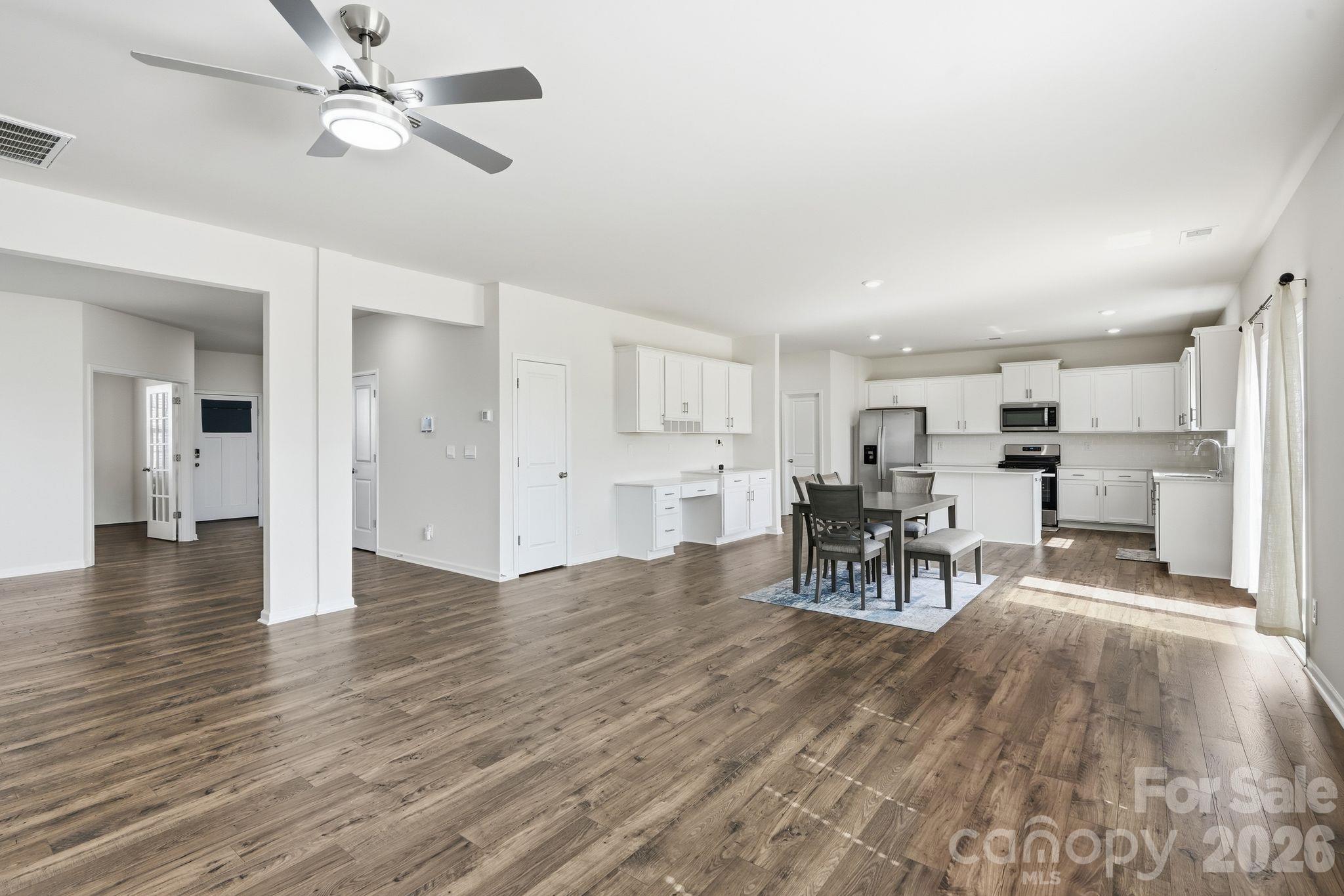 Single Family Residence at 9251 Mackinaw Drive, Gastonia, photo 13 of 45