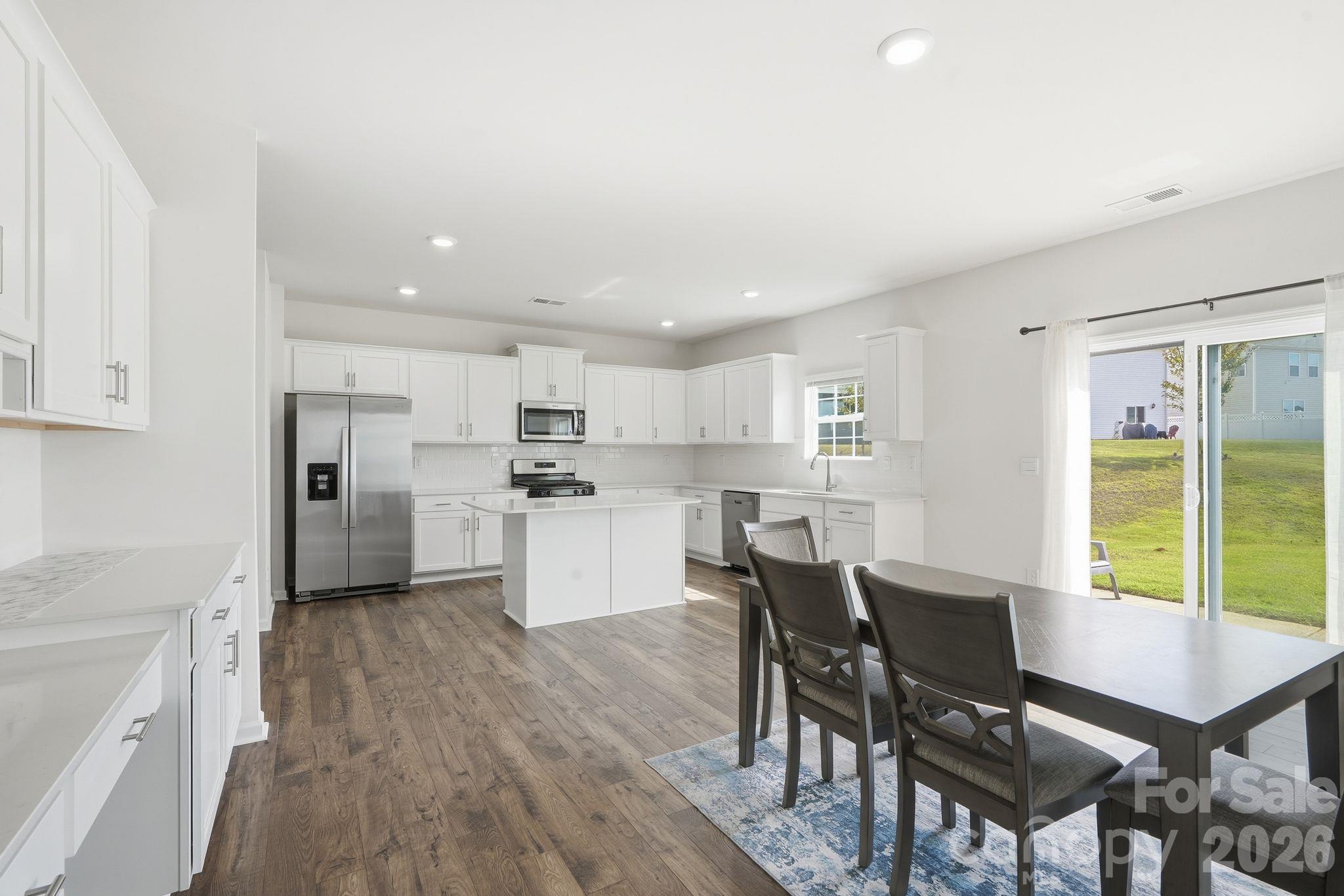 Dining - 9251 Mackinaw Drive, Gastonia