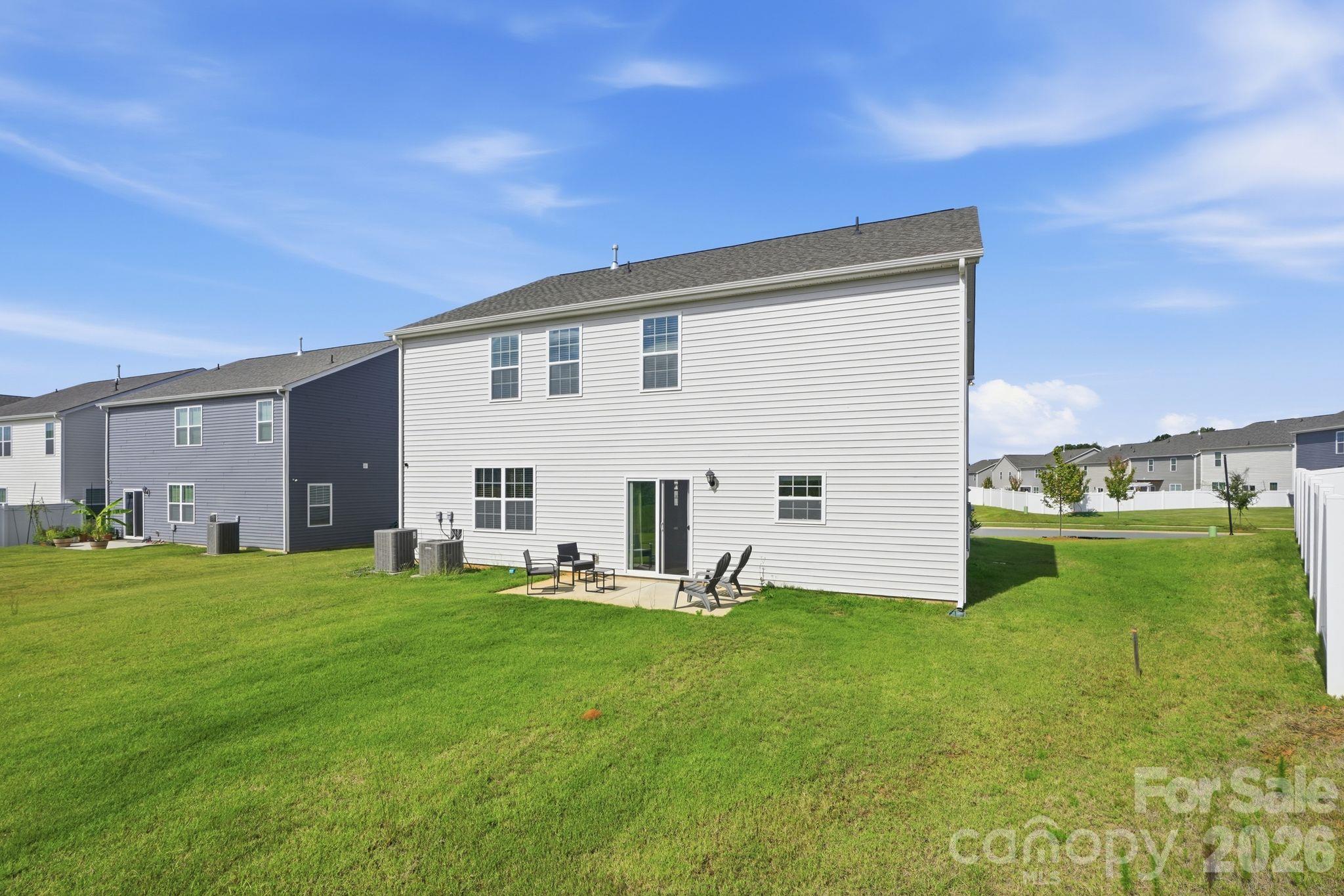 Single Family Residence at 9251 Mackinaw Drive, Gastonia, photo 33 of 45