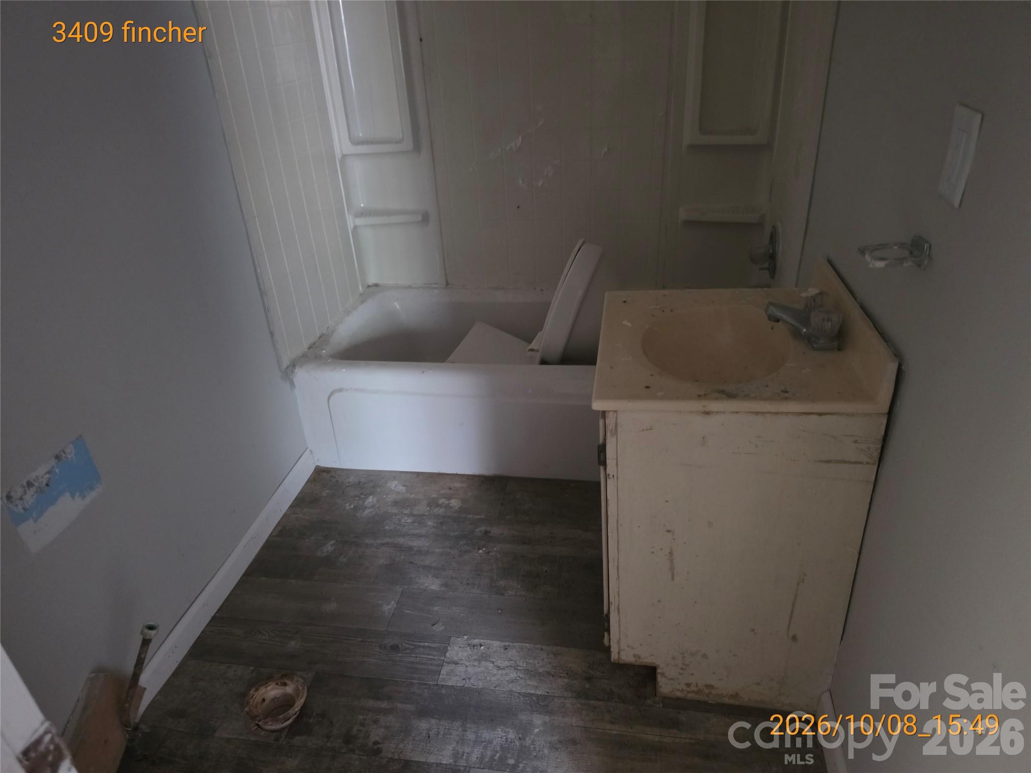 Single Family Residence at 3409 Fincher Road, Matthews, photo 5 of 10
