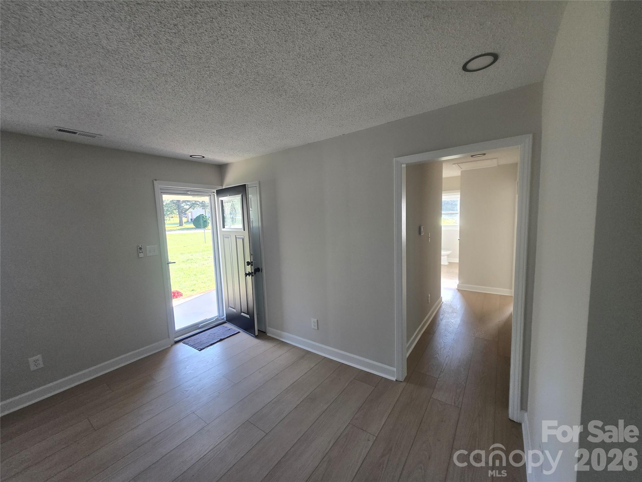 Single Family Residence at 421 Nixon Road, Statesville, photo 7 of 29