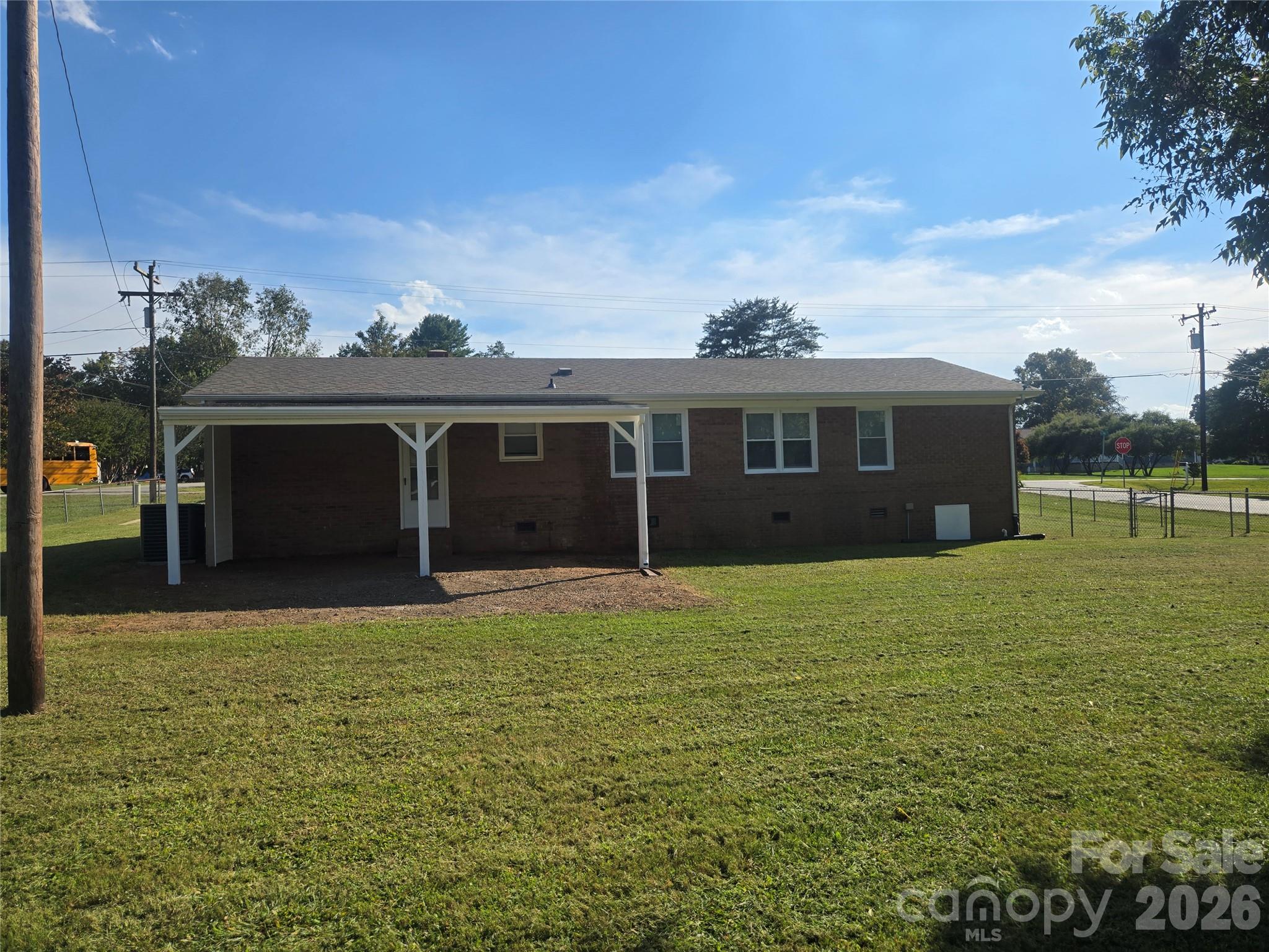 Single Family Residence at 421 Nixon Road, Statesville, photo 24 of 29