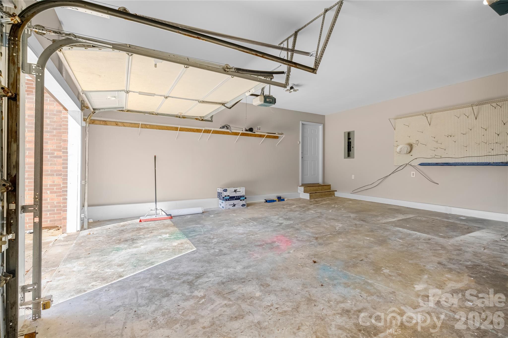 2 Car Garage, Newly Painted - 2065 Gary Lane, Hickory