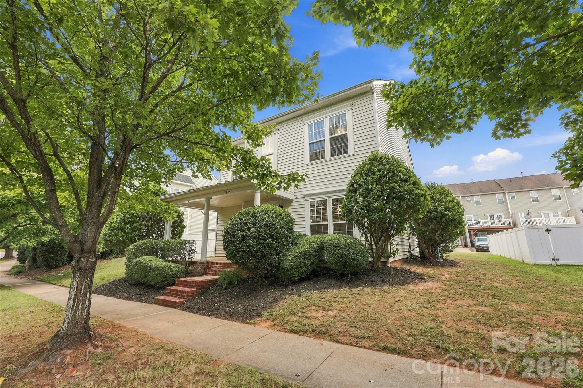 Side view - 11705 Kingsley View Drive, Charlotte