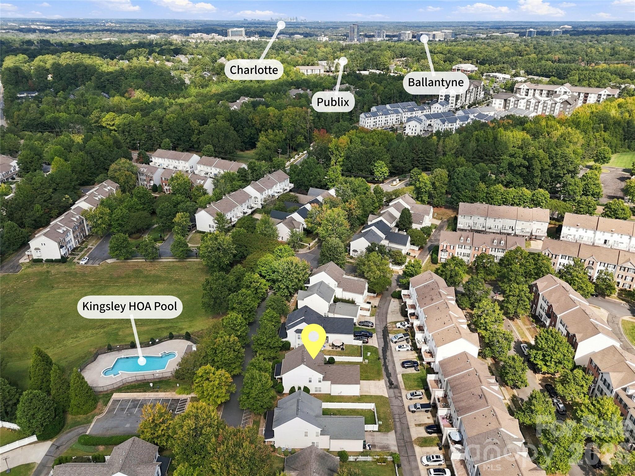 Convenient location - 11705 Kingsley View Drive, Charlotte