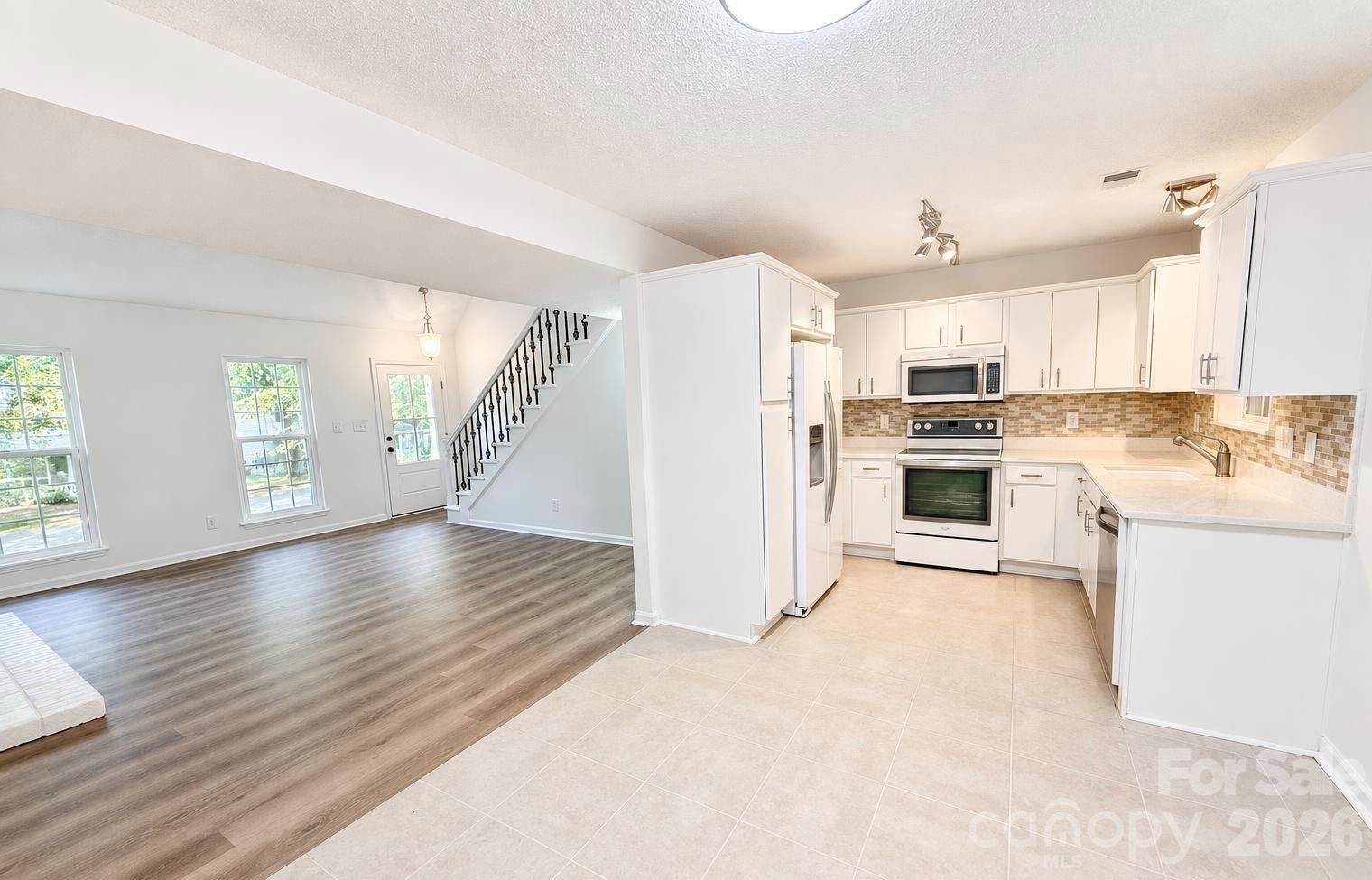 Single Family Residence at 10320 Conistan Place, Cornelius, photo 15 of 31
