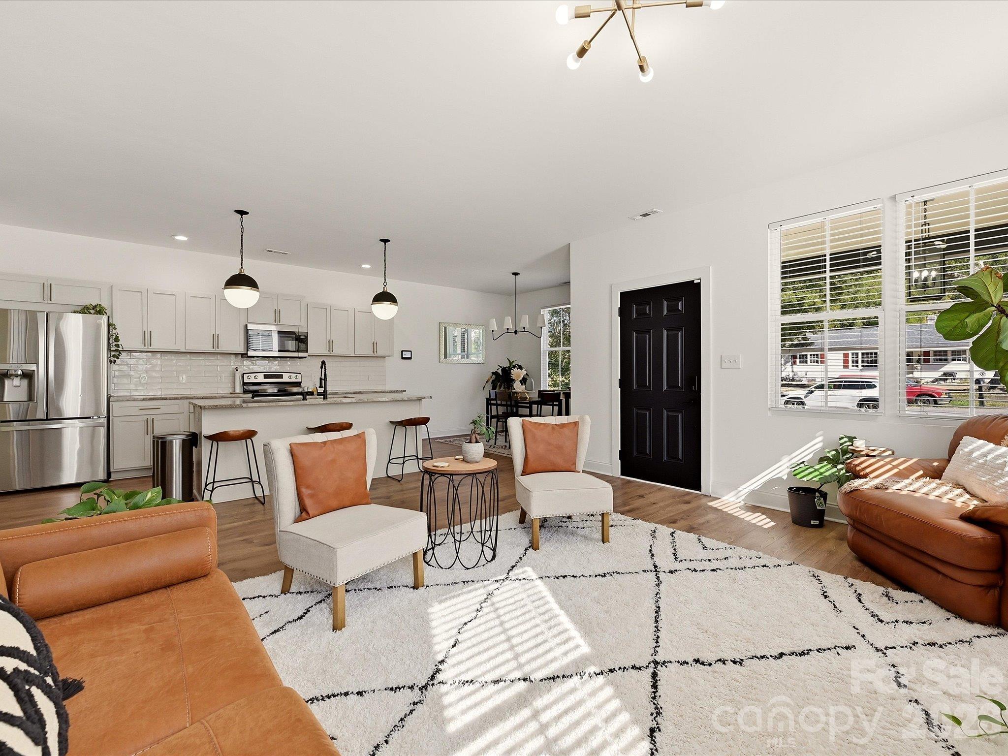 Open plan living room and gourmet kitchen area - 914 Flint Street Extension, Rock Hill