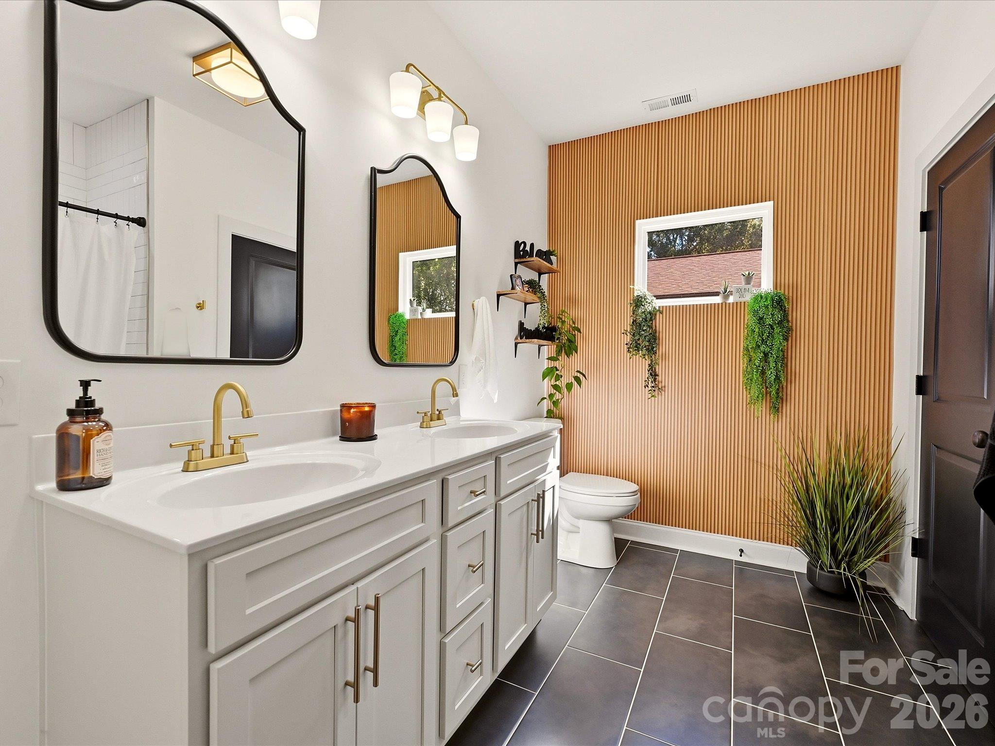 Primary Bath with dual vanity - 914 Flint Street Extension, Rock Hill