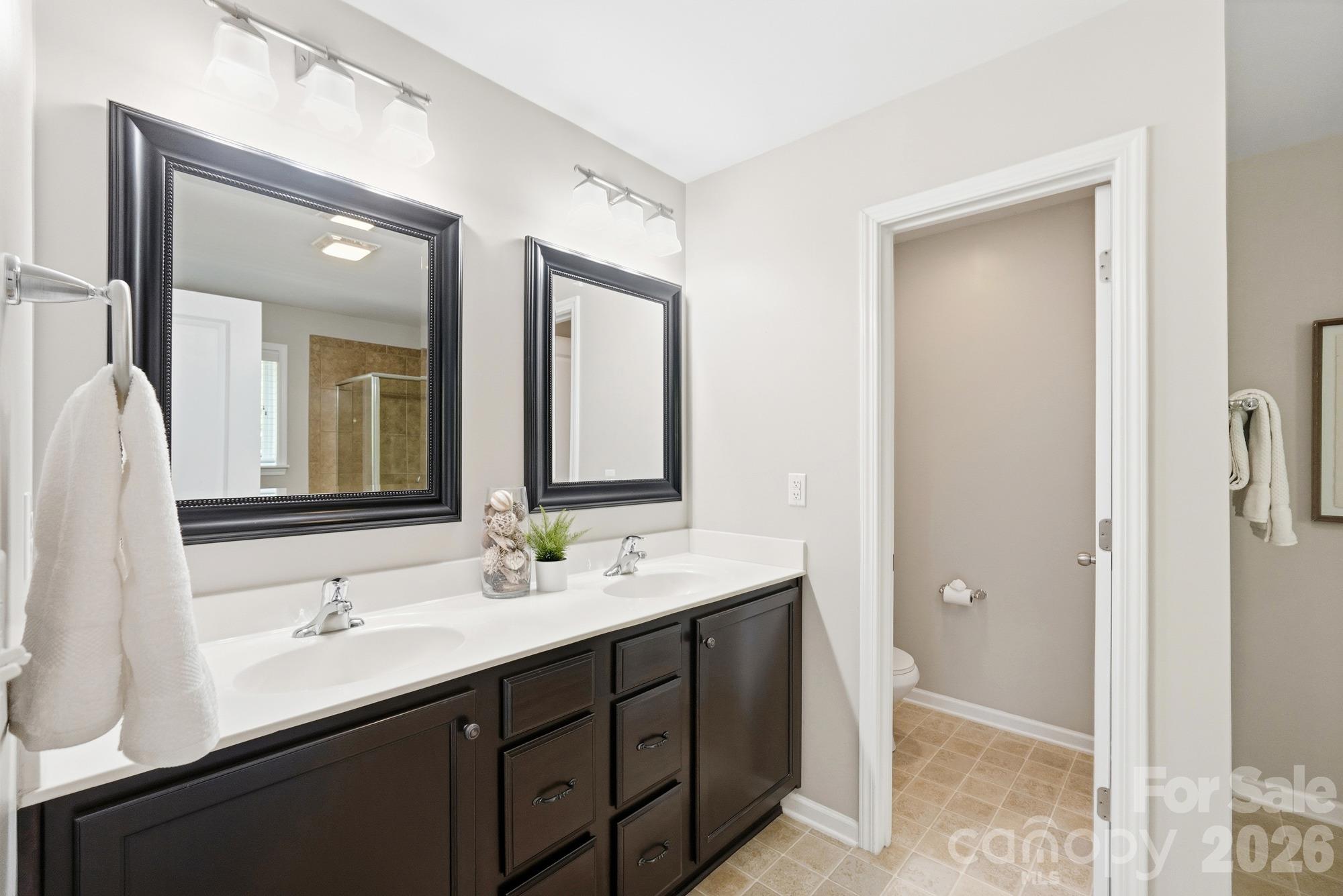 Dual sinks in primary - 5409 Cotton Top Court, Waxhaw