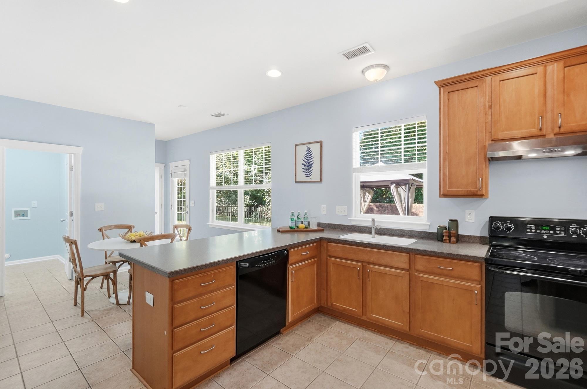 Single Family Residence at 10329 Misty Moss Court, Mint Hill, photo 11 of 41