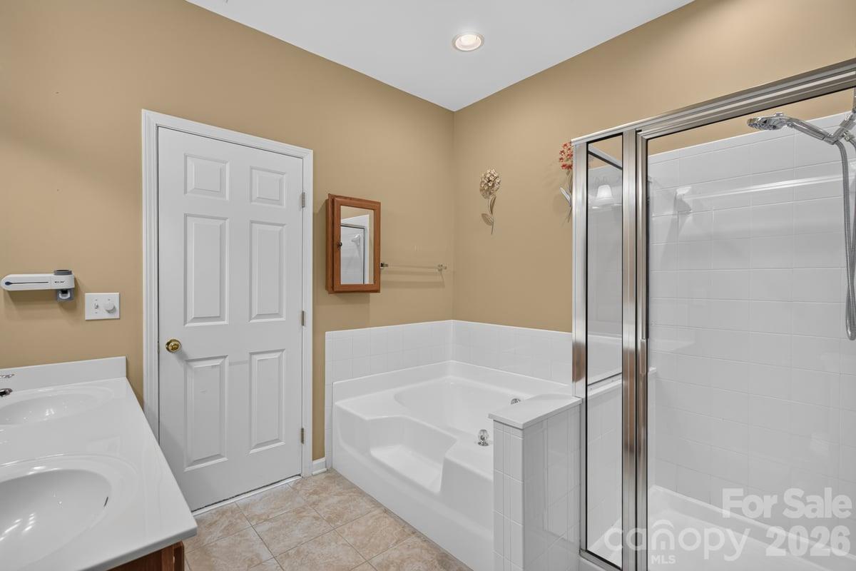 Townhouse at 621 Colbert Way, Fort Mill, photo 19 of 39