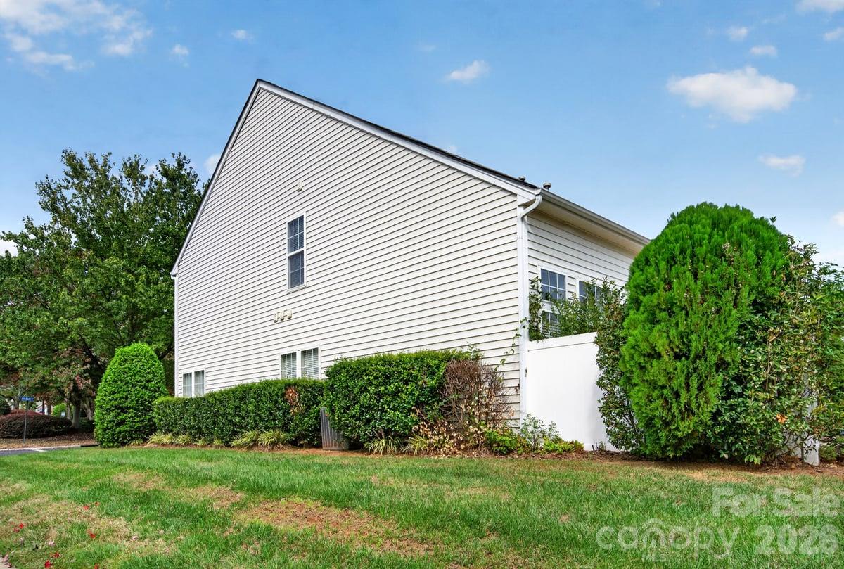 Townhouse at 621 Colbert Way, Fort Mill, photo 39 of 39