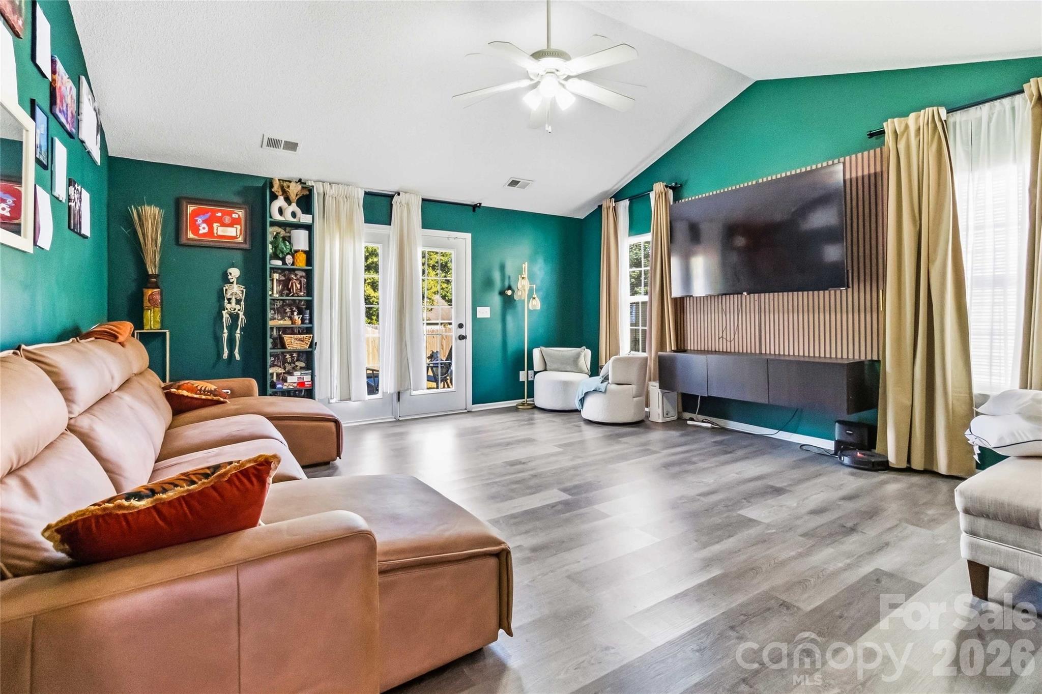 Single Family Residence at 4226 Red Shed Lane, Charlotte, photo 5 of 27
