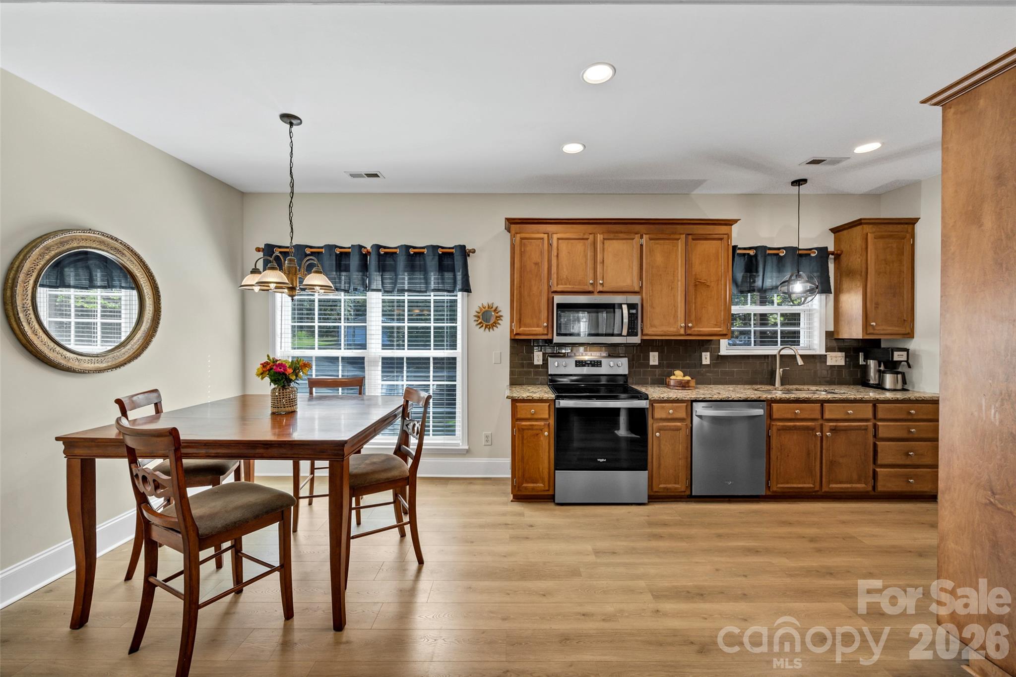 Dining Area / Kitchen - 1960 White Road, Camden