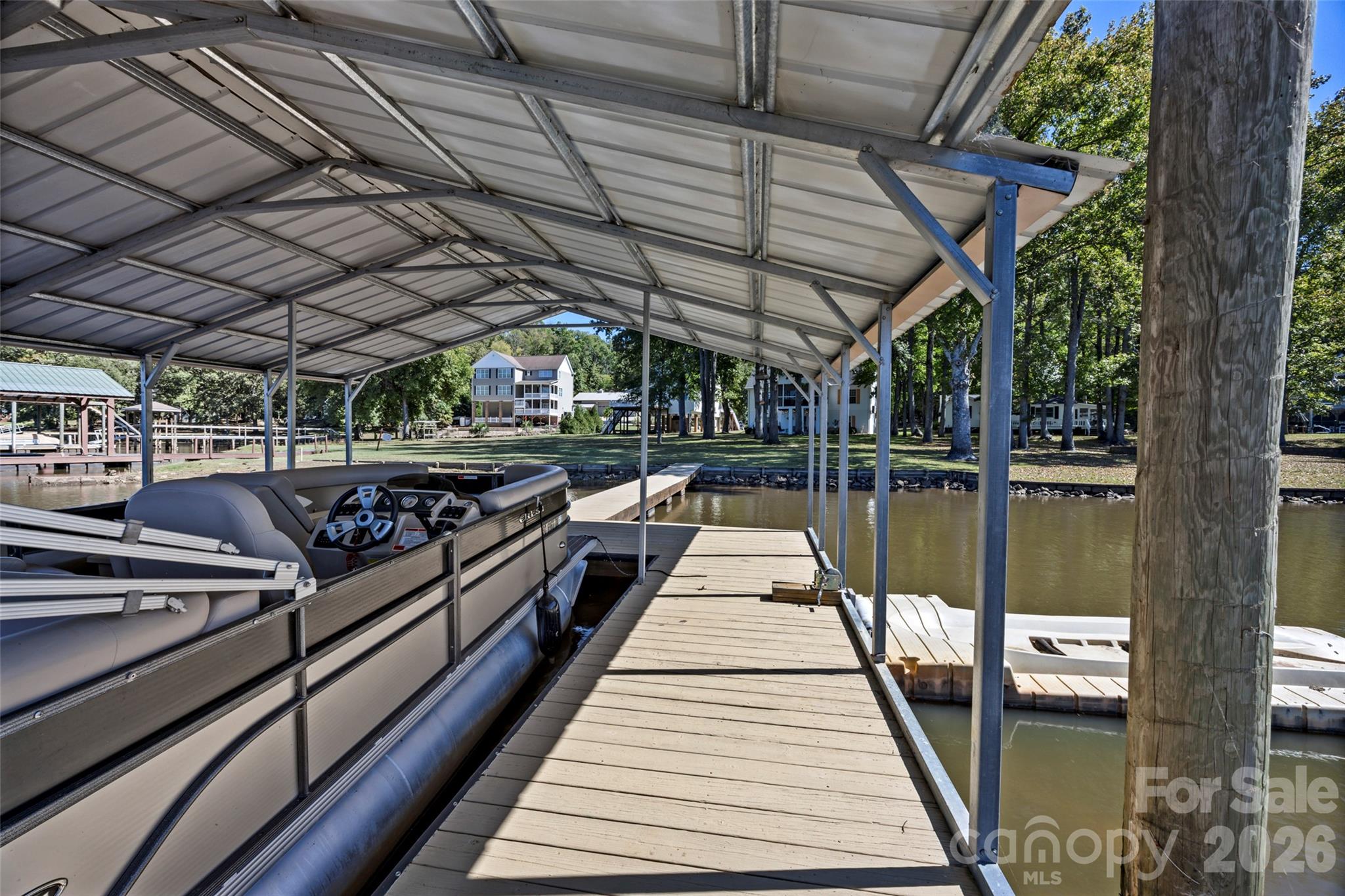 Dock - 1960 White Road, Camden