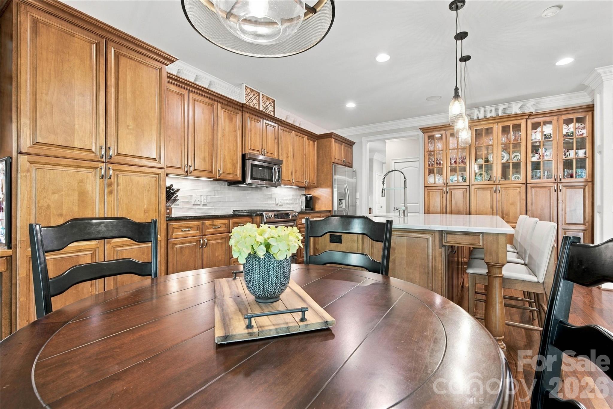 Single Family Residence at 7365 Thornblade Court, Denver, photo 8 of 38