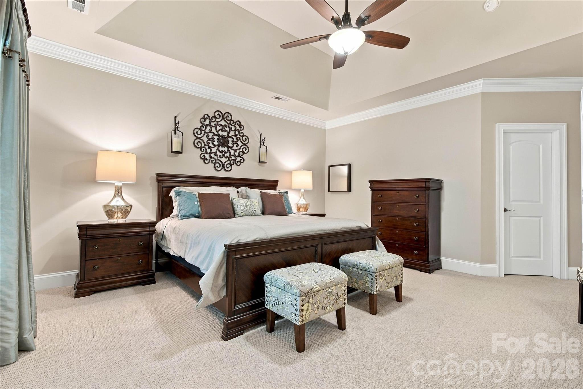 Single Family Residence at 7365 Thornblade Court, Denver, photo 12 of 38