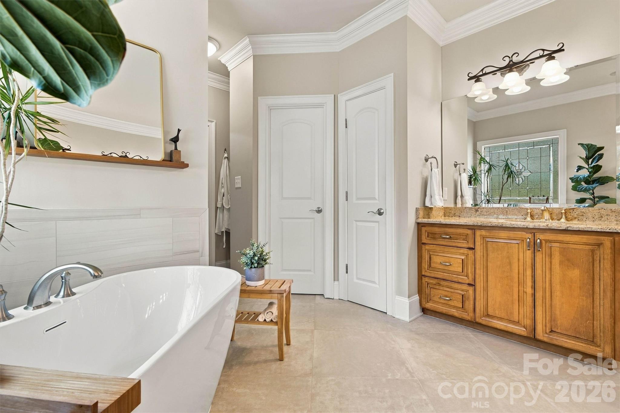 Single Family Residence at 7365 Thornblade Court, Denver, photo 15 of 38