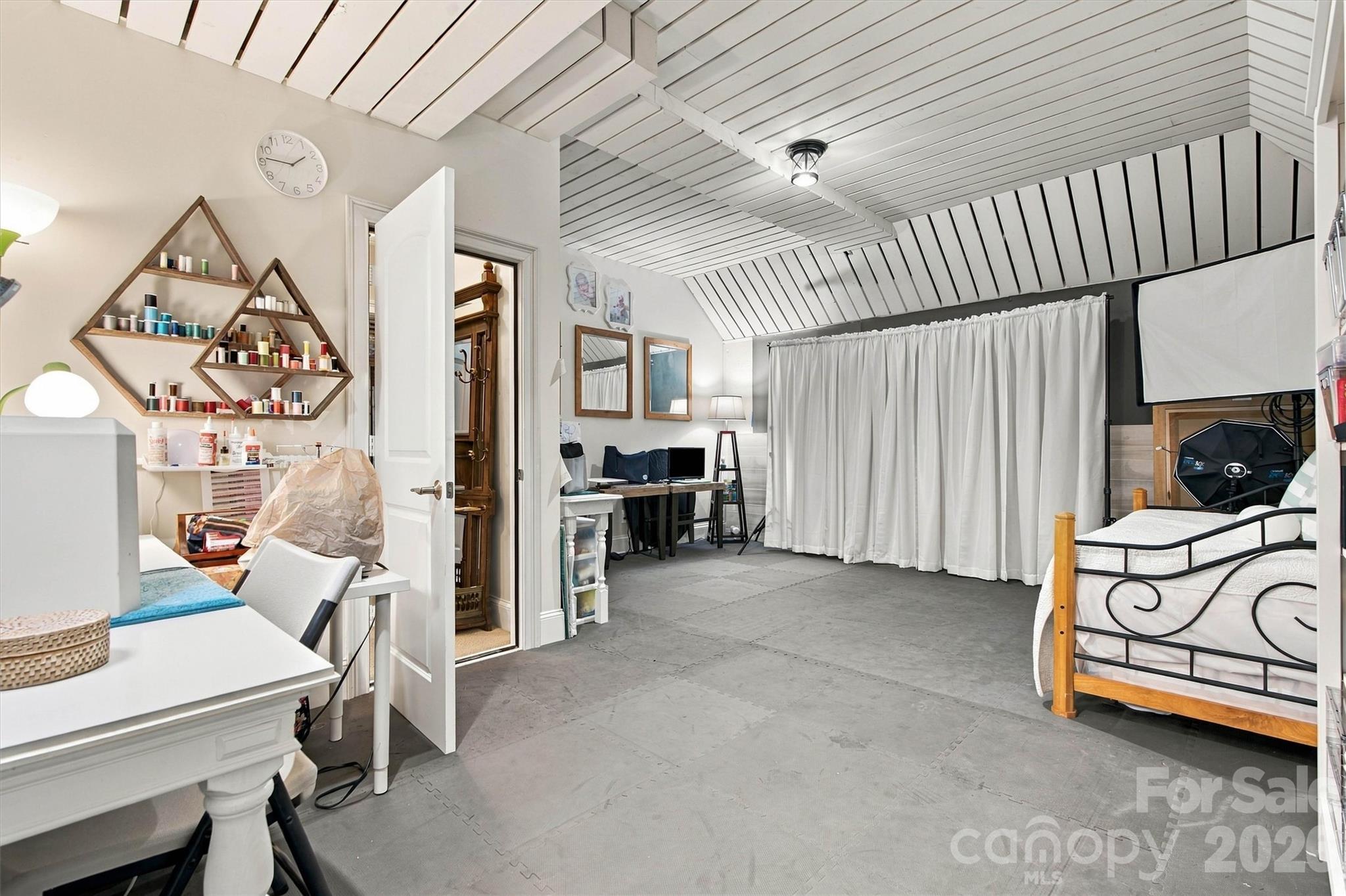 Single Family Residence at 7365 Thornblade Court, Denver, photo 25 of 38