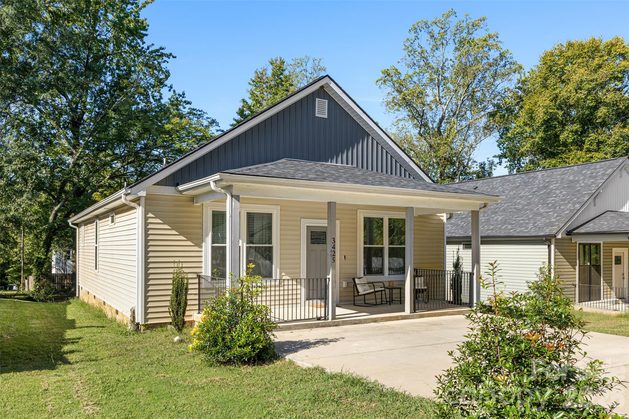 Single Family Residence at 3425 Mable Hubbard Drive, Charlotte, photo 4 of 42