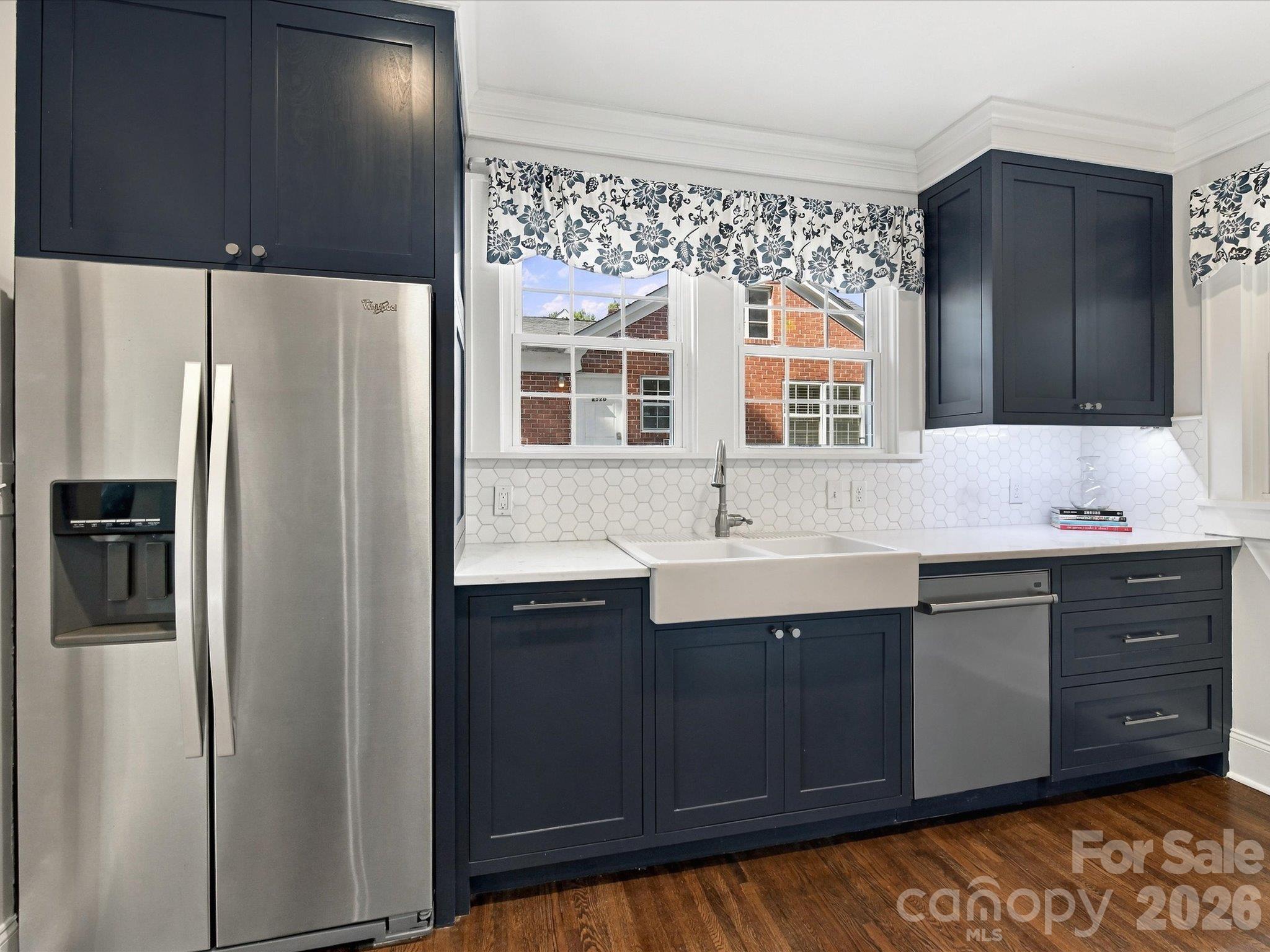 Single Family Residence at 2522 7th Street, Charlotte, photo 7 of 29