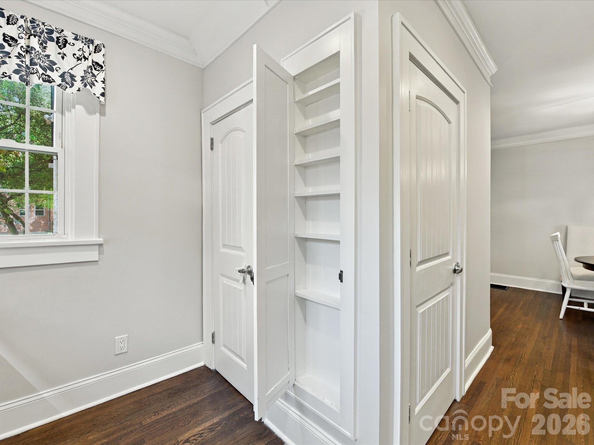 Single Family Residence at 2522 7th Street, Charlotte, photo 8 of 29