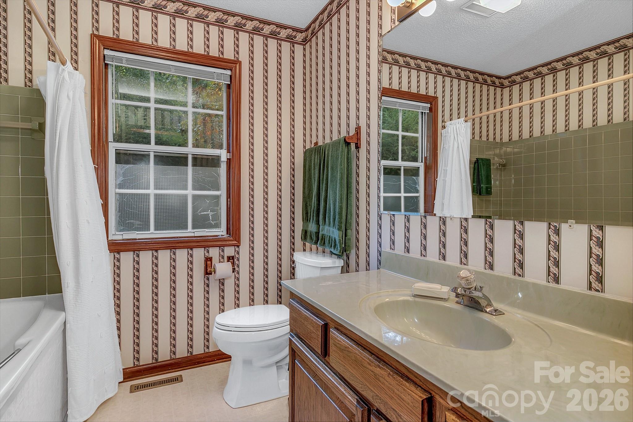 Primary bathroom - 3111 Essex Path, Hendersonville