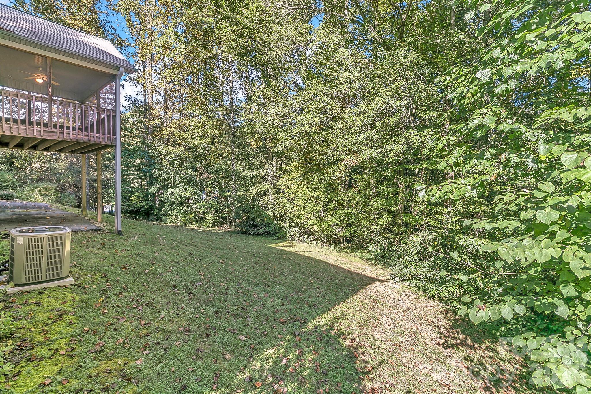 Gently sloping back yard - 3111 Essex Path, Hendersonville