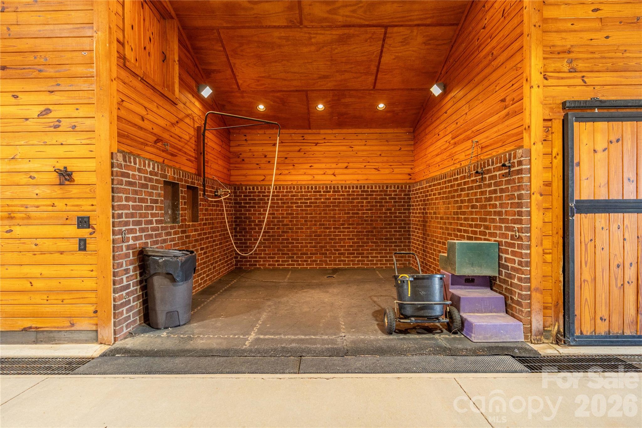 Barn-Wash Room - 520 Lewis Farm Road, Bessemer City