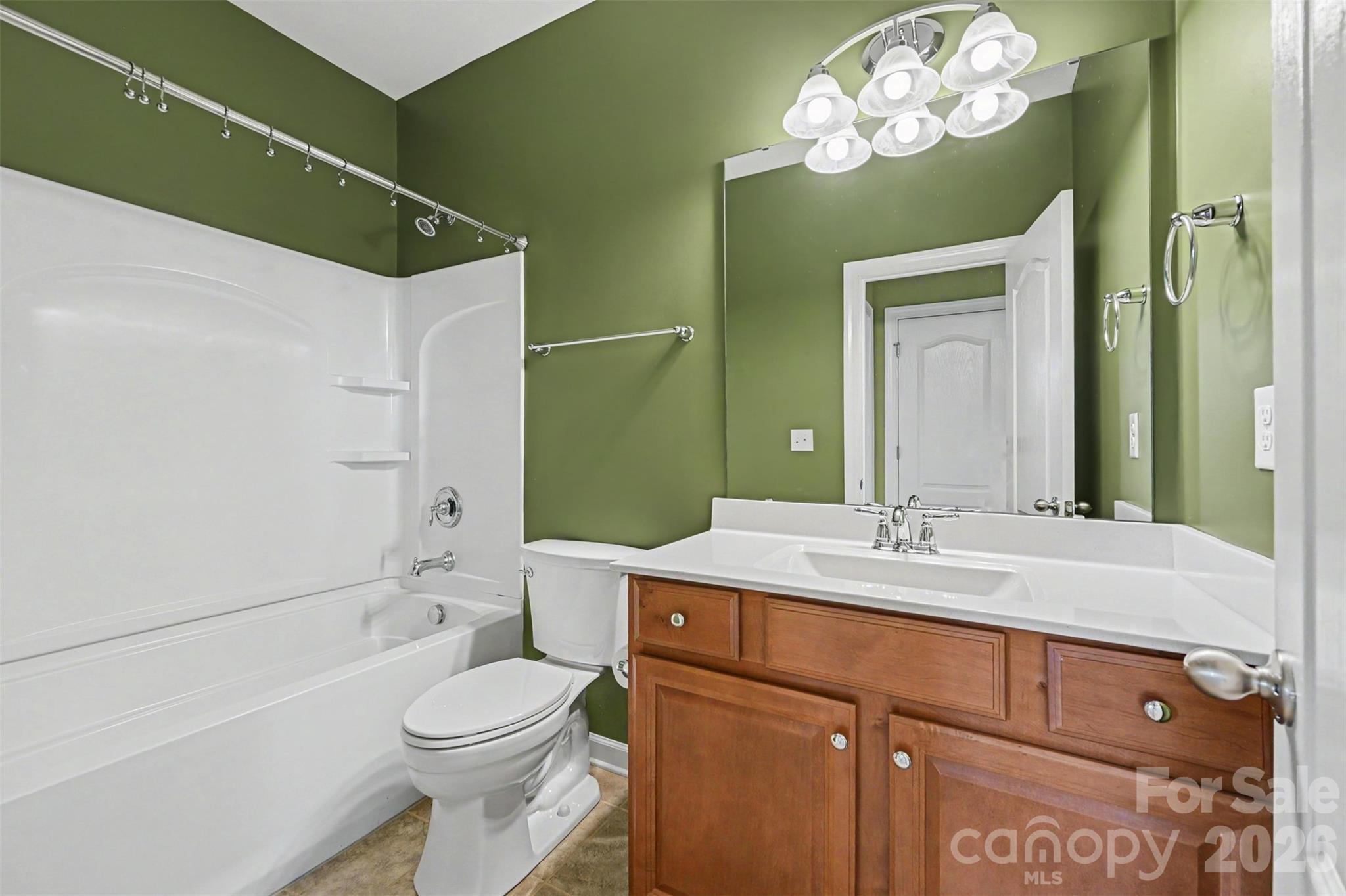 Single Family Residence at 831 Tyne Drive, Fort Mill, photo 27 of 48