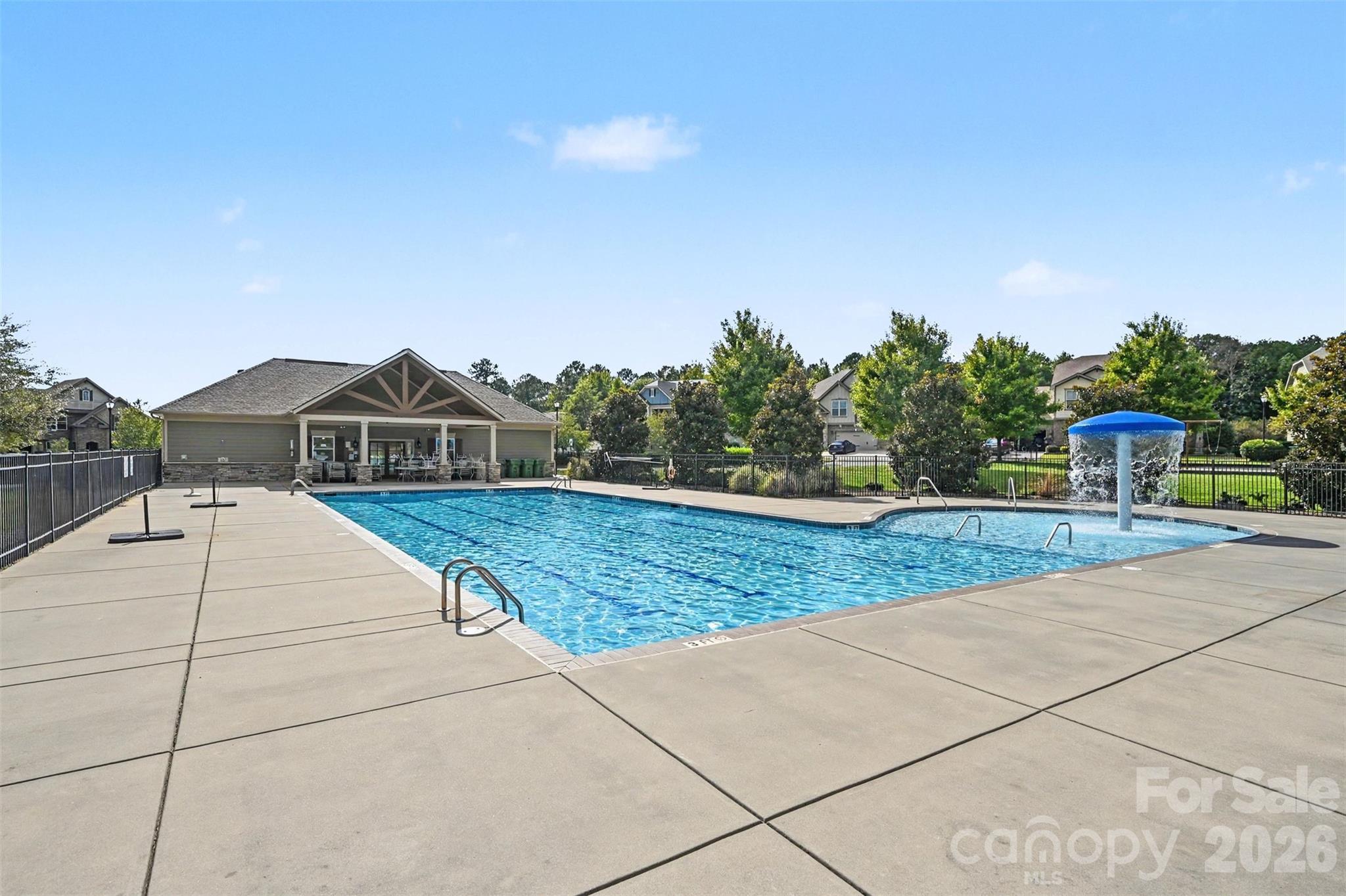 Single Family Residence at 831 Tyne Drive, Fort Mill, photo 43 of 48